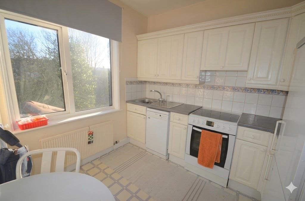 Goodwyn Avenue, Mill Hill, NW7, Mill Hill
